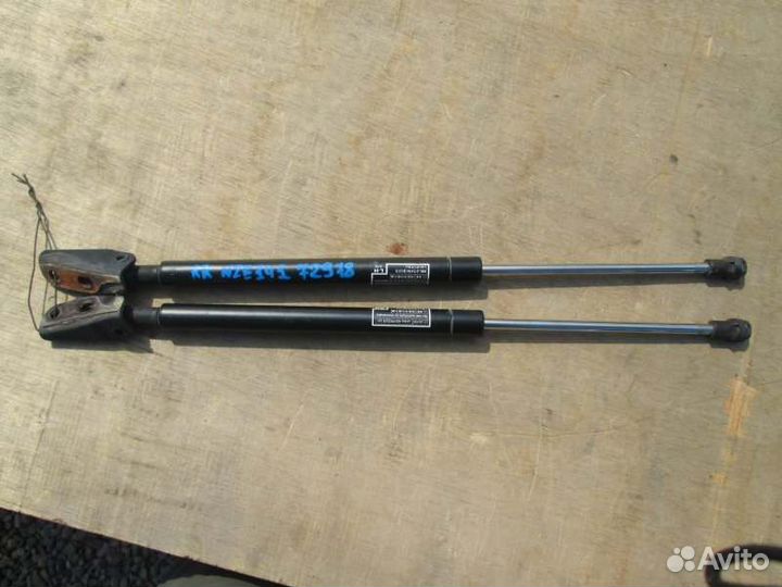 Амортизатор багажника Toyota Corolla Fielder