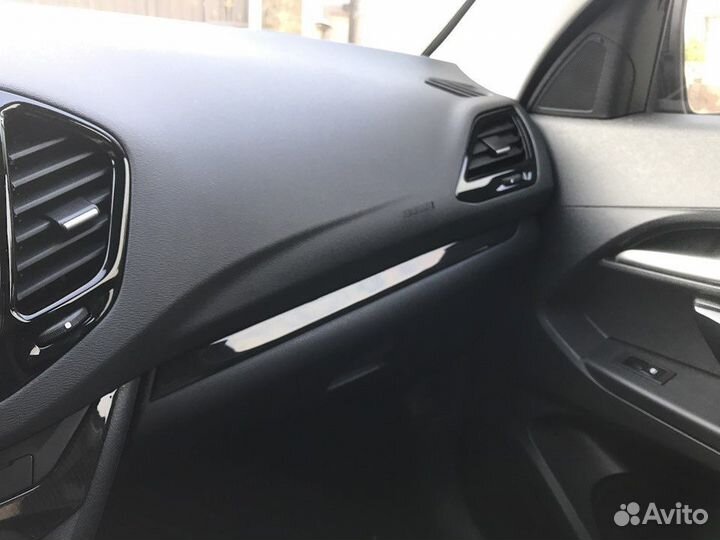 Молдинги дверей и приборной панели Лада веста