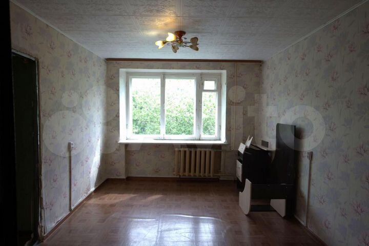 Комната 26 м² в 9-к., 3/5 эт.