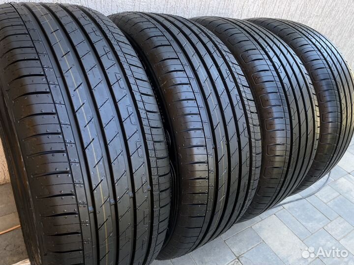 Goodyear EfficientGrip Performance 2 215/55 R17