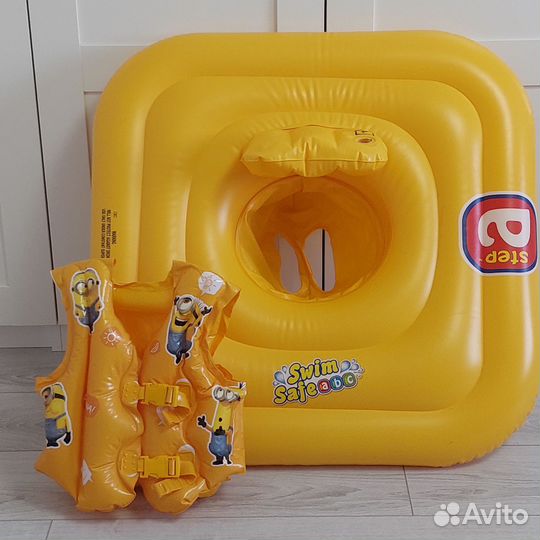 Круг для плавания с ножками