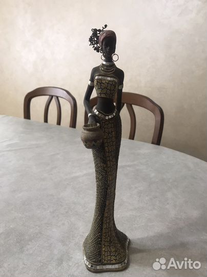 Статуэтки нлвые оазные, интерьерные Новве