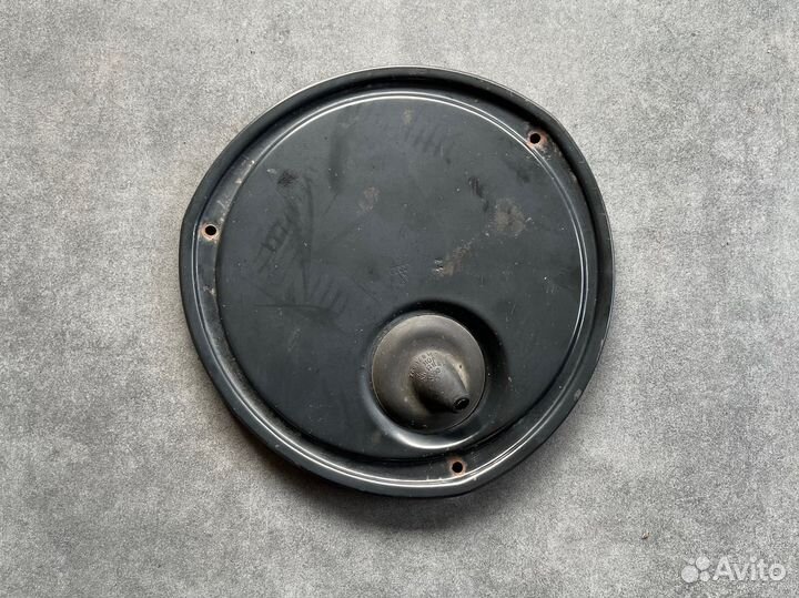 Крышка бака audi a6 100 c4