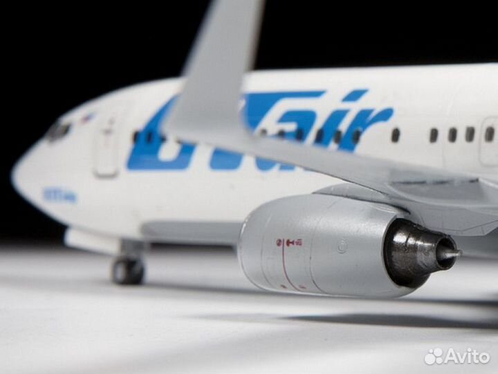 Модель самолета Боинг 737-800