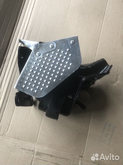 Подушка двигателя cadillac escalade