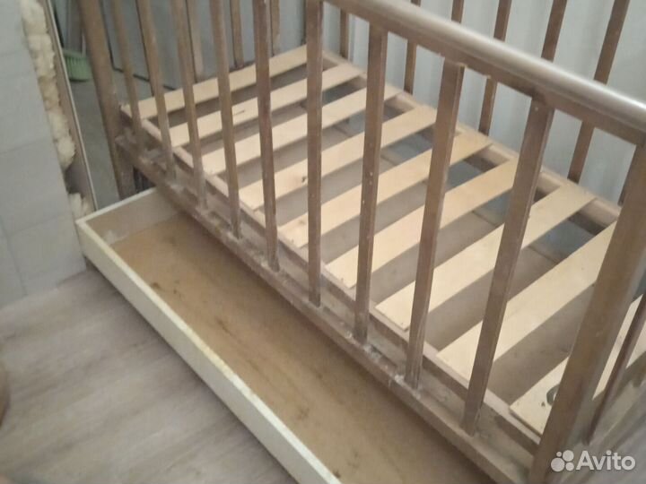 Детская кровать с люлькой и матрасом