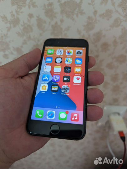Телефон iPhone 7 128gb jetBlack