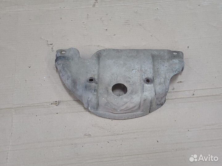 Кожух выпускного коллектора Peugeot 206 1998-2010