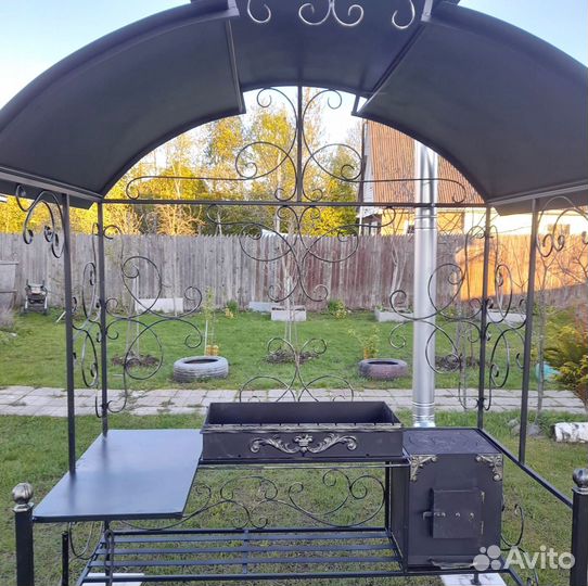 Мангал с крышей