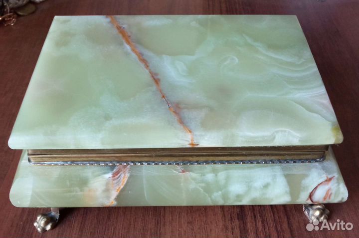 Шкатулка из оникса