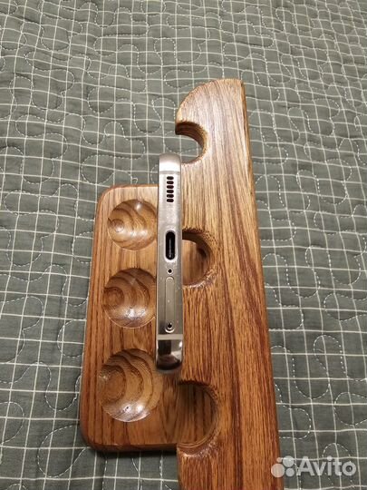 Samsung Galaxy S22, 8/256 ГБ