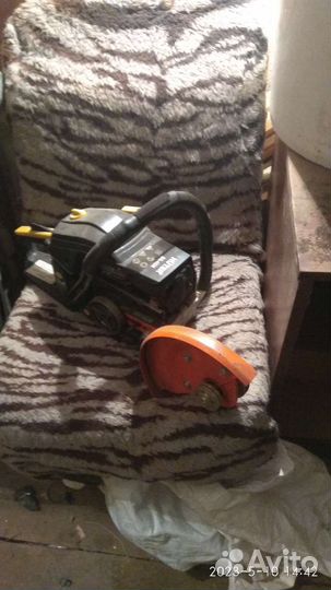 Два бензореза