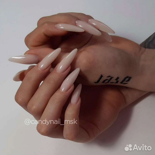 Маникюр с покрытием гель-лаком
