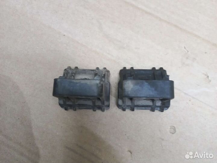 Кронштейн радиатора Шевроле Круз