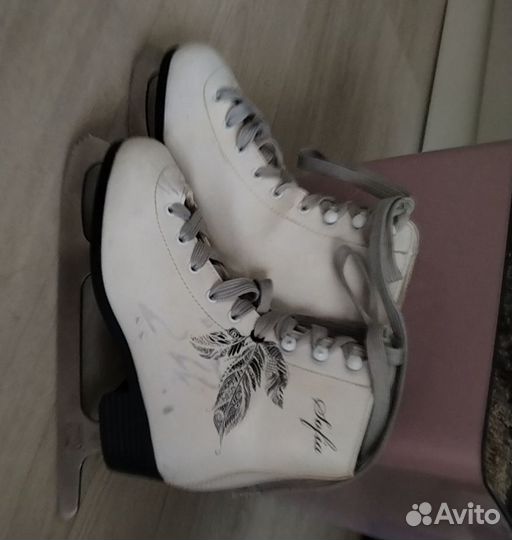 Коньки фигурные