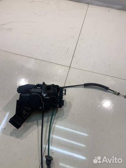Замок двери (задний, левый) (Kia Mohave)