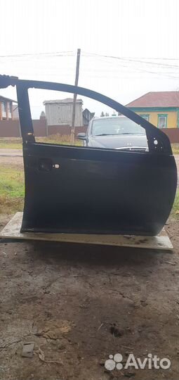 Дверь передняя правая джели gc6