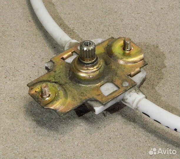 Стеклоподъемник задний правый Skoda Felicia