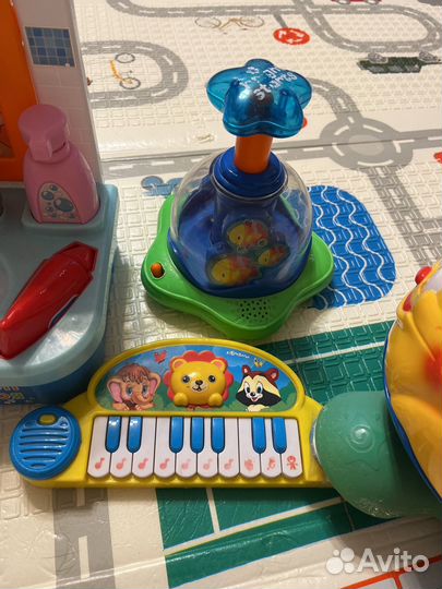 Интерактивные игрушки fisher price, юла, барабан