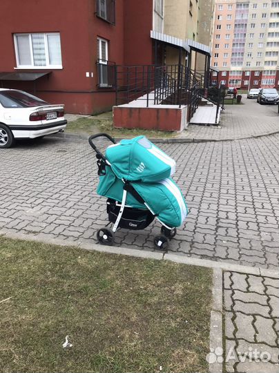 Прогулочная коляска