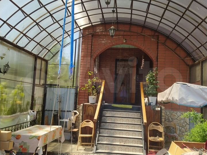 Дом 240 м² на участке 11 сот.