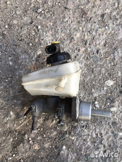 Главный тормозной цилиндр LADA Largus