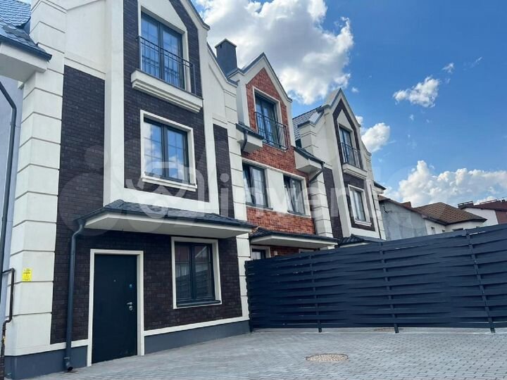 Таунхаус 208 м² на участке 2 сот.