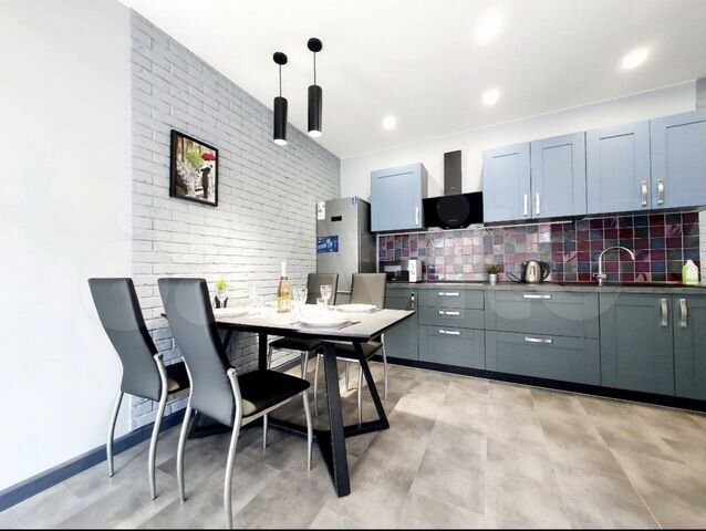 2-к. квартира, 42 м², 3/13 эт.