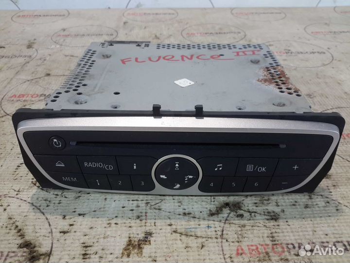 Штатная магнитола Renault Fluence