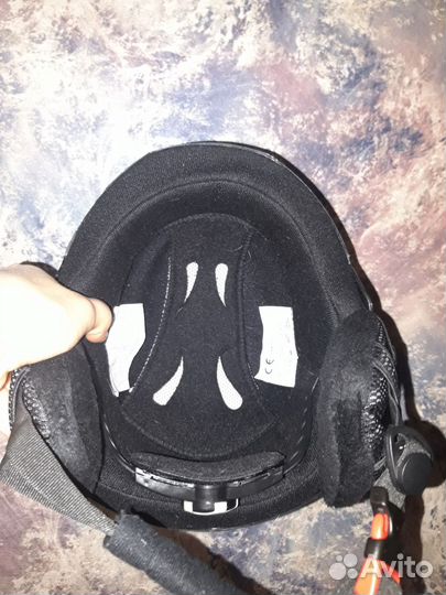 Горнолыжный шлем