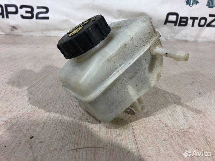 Бачок для тормозной жидкости Лада Ларгус K4M 2014