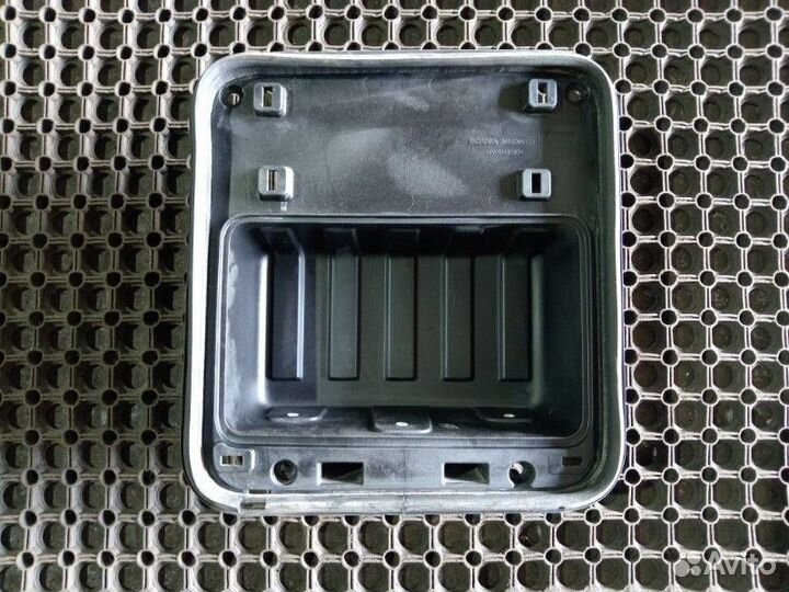 Кожух левый Scania P8X400 самосвал DC13 153 L01