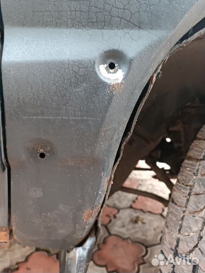 Крыло переднее правое нива шевроле