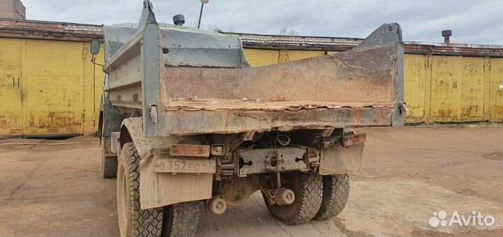 Автомобиль маз-5551