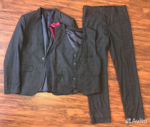 Костюм мужской новый