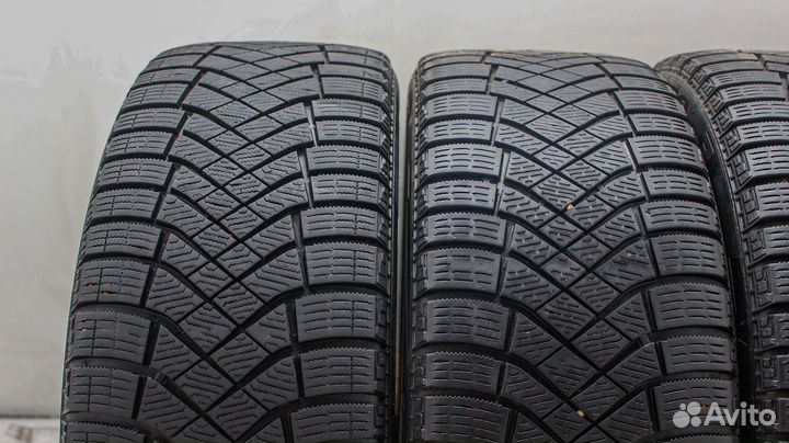 Pirelli Ice Zero FR 225/45 R19 96H