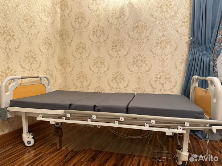 Медицинская кровать для лежачих больных