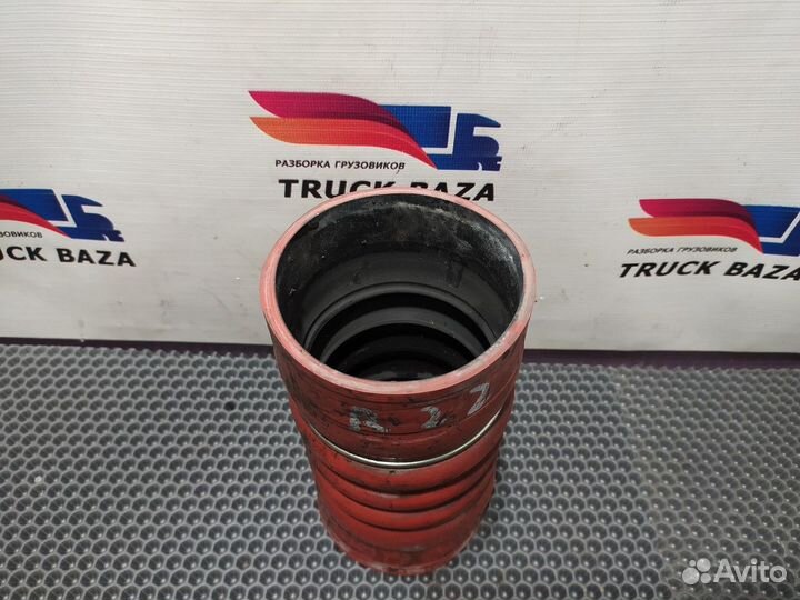 7420986427 Патрубок интеркулера Renault Premium