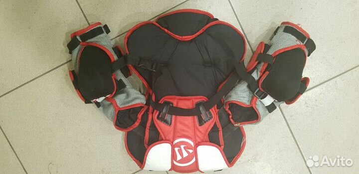 Щитки вратарские и форма 6-9лет