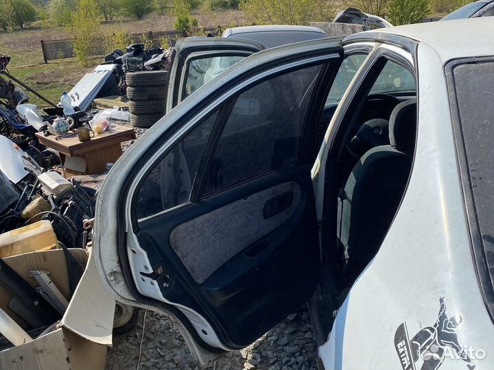 Дверь задняя левая nissan primera p10