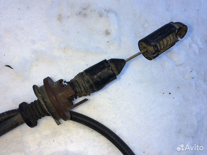 Трос газа Renault Logan