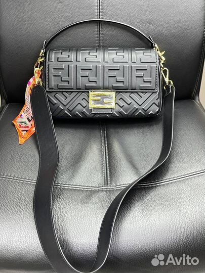Сумка fendi натуральная кожа
