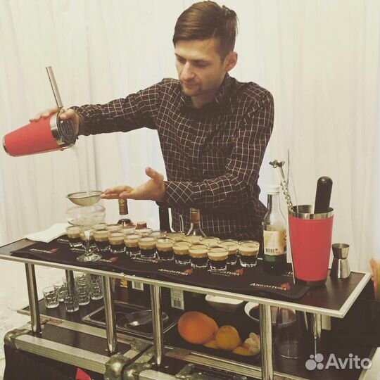 Бар на выезд, Бармен шоу, пирамида