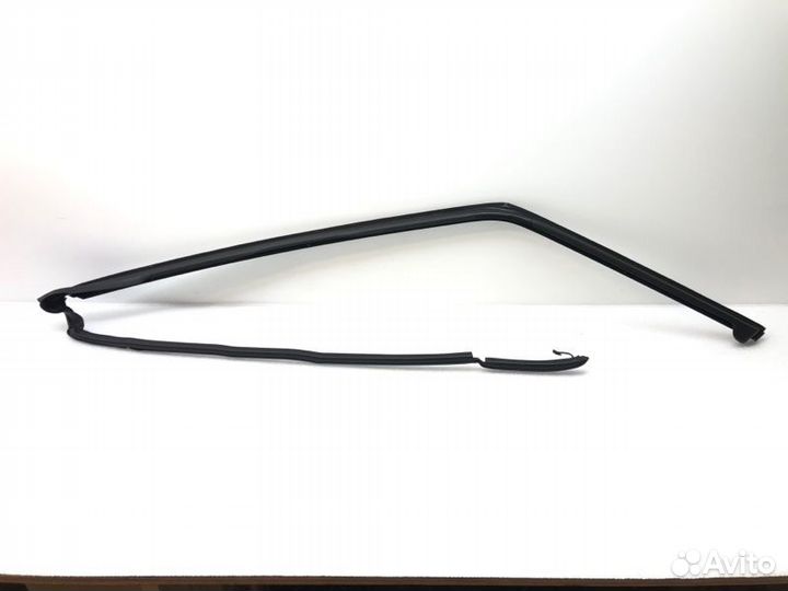 Молдинг двери передний правый Land Rover Range