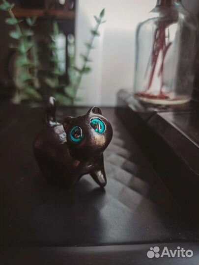 Статуэтка фигурка кошка