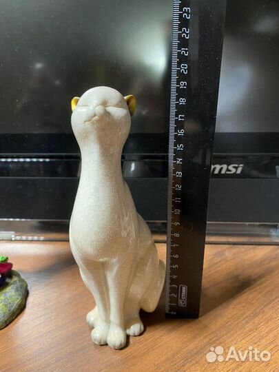 Статуэтка фарфор кошка