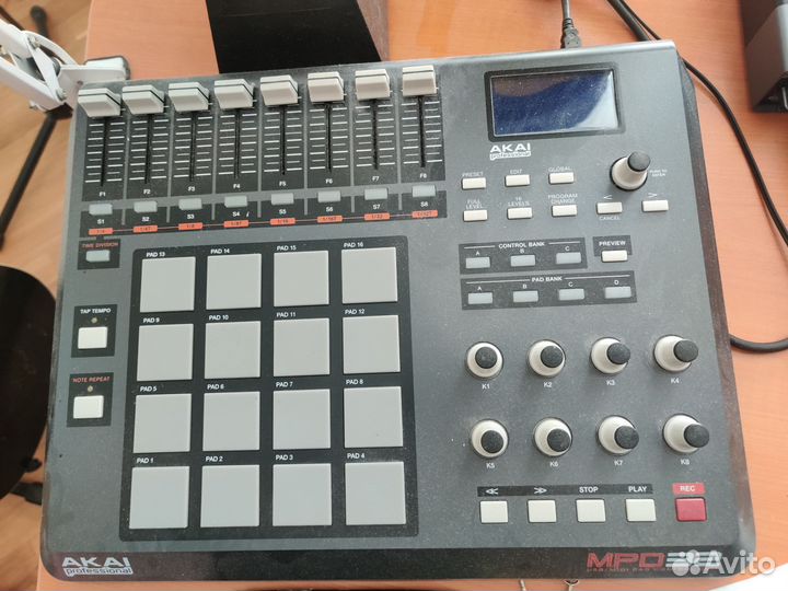 Akai mpd 32 midi drum