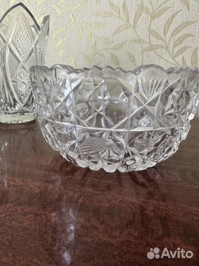 Вазы хрустальные, пепельница