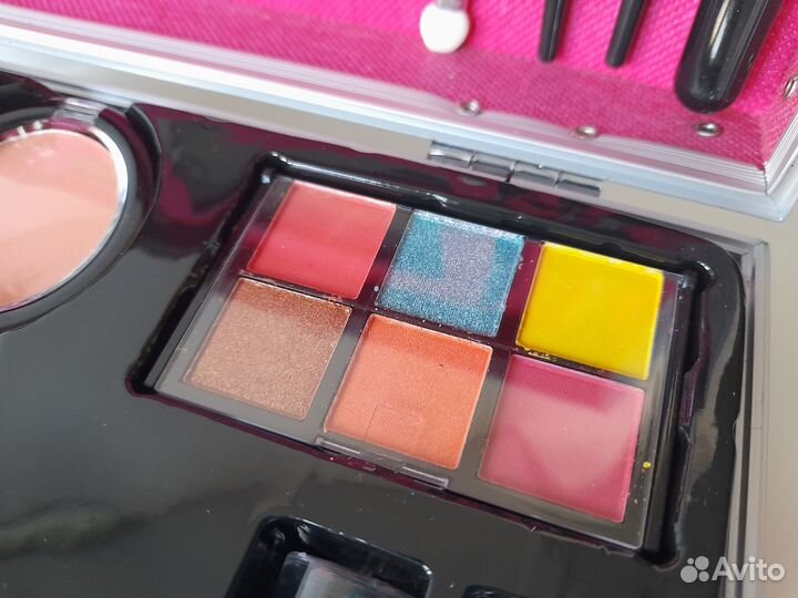 Розовый чемоданчик детской косметики Tik Tok