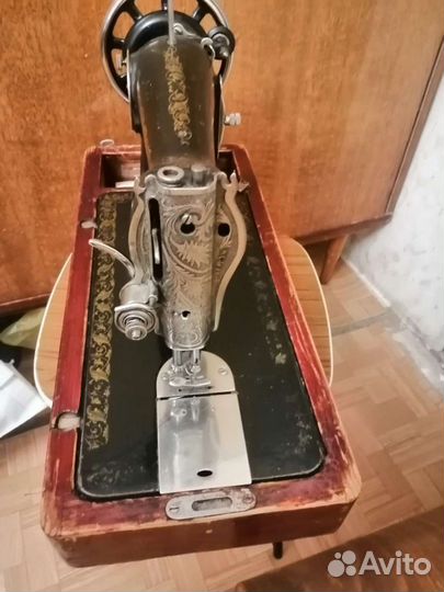 Швейная машина Подольск 2м ручная СССР